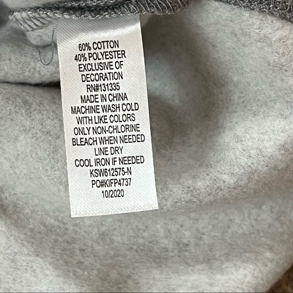 Socialite NWT Medium Gray Crop Crew Neck Sweatshirt - Picture 8 of 8